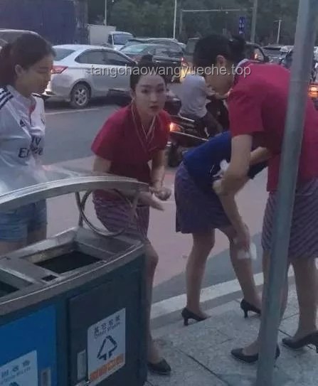 **西安女孩跪地施救，虽未挽回生命却收获意外“寻人”——善良背后的社会温暖与反思**